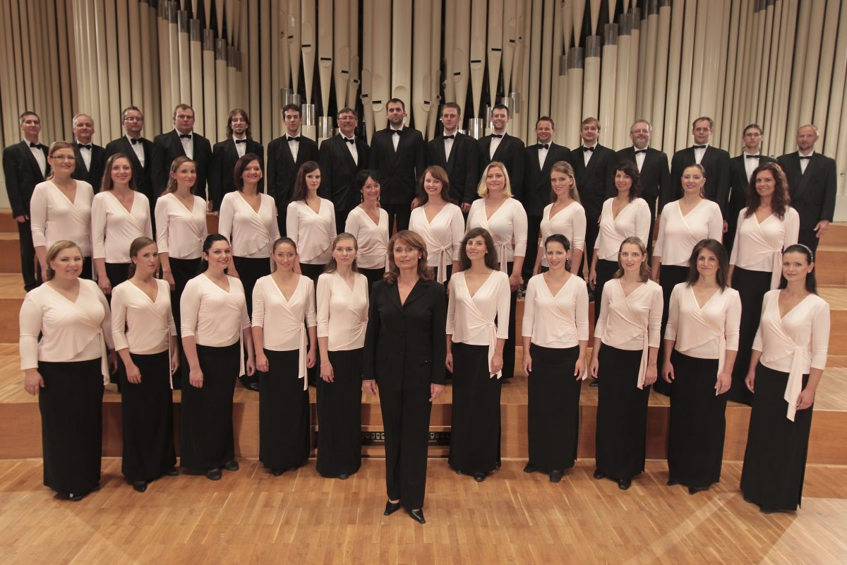 Lúčnica Chorus - Spevácky zbor Lúčnica. Foto © Ctibor Bachratý