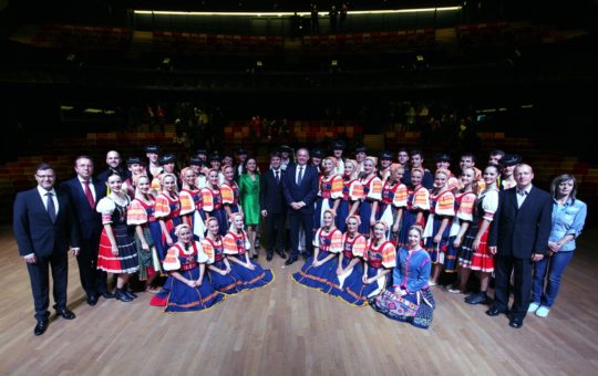 President Andrej Kiska honored Lúčnica by coming to see their gala performance in Paris